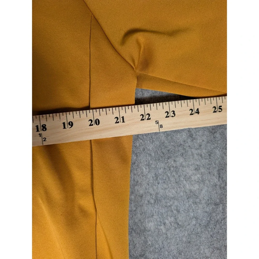 The North Face Mens Tech Pullover Hoodie Mustard Yellow Zippered Pocket Logo M